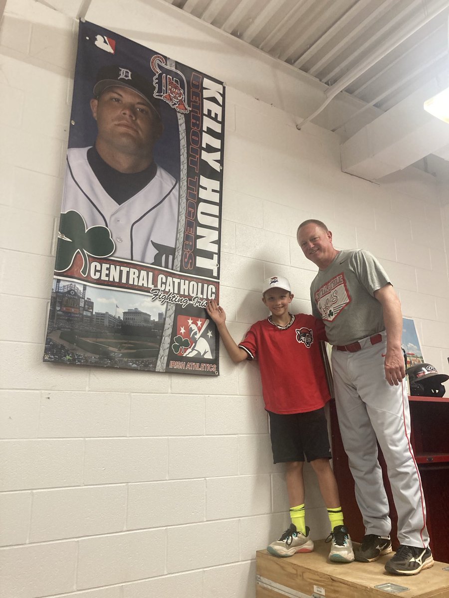 jeffmielcarek's tweet photo. Our ⁦@CCHSIrishBSBL⁩ Youth Camp is in the books!  Great success and lots of fun!
It’s Awesome to have second generation players in our program and camp again this year!
Extremely grateful and blessed!
#CHALICE 
⁦@centralcatholic⁩ ☘️⚾️ https://t.co/nRSNGrtt0T
