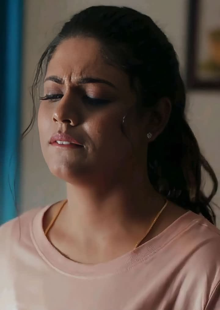 You_We_12's tweet photo. Tempting Mallu @IamIneya 🧡🧡🧡🧡
#MalluActress #actress #iniya #iniyaa #ineya #photoshoot #SweetyNaughtyCrazy https://t.co/GOtYmSejLd