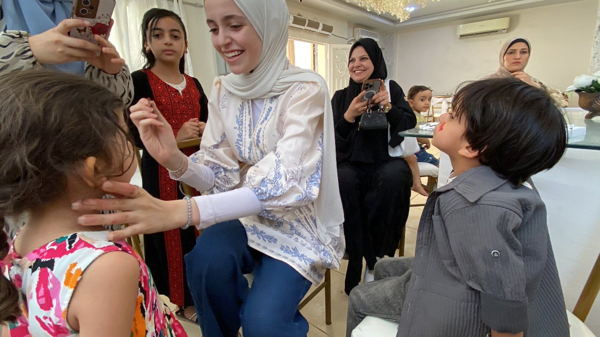 The Hands Up Project tweet media