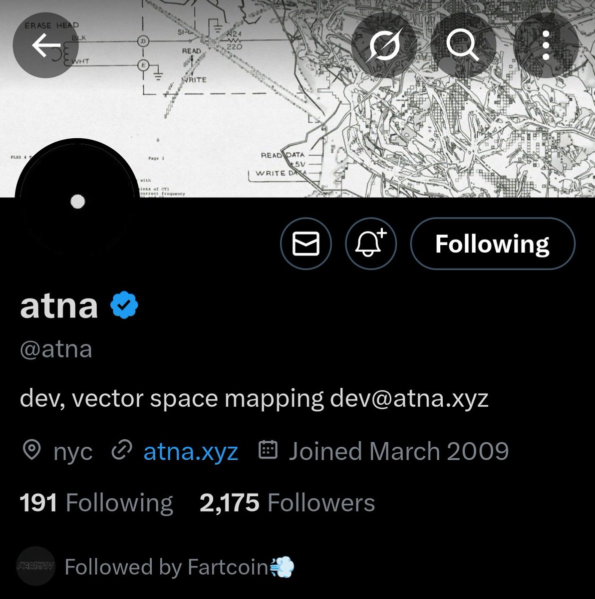 shit_culture's tweet photo. @atna @vercel Damm 👑 followed by king 👑 https://t.co/U0jo662LAt