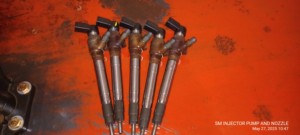 Dieselsevice754's tweet image. Don’t gamble with your diesel fuel injectors. When it comes to diesel spare parts, the right choice is simple — _sm injector pump and nozzle services.
✅ Genuine parts
✅ Trusted service
Why risk it elsewhere when we’ve got you covered?
WhatsApp +256754490069 | +256786300162