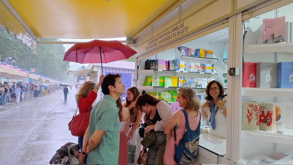 Publicaciones Universidad Pontificia Comillas (@editcomillas) on Twitter photo No se puede negar que nuestros autores, Mario Ramos Vera y Alicia Villar Ezcurra tienen poder de convocatoria, a pesar de las inclemencias del tiempo que les han sobrevenido en su firma en la <a href="/FLMadrid/">Feria del Libro de Madrid</a> #Filosofía No se puede negar que nuestros autores, Mario Ramos Vera y Alicia Villar Ezcurra tienen poder de convocatoria, a pesar de las inclemencias del tiempo que les han sobrevenido en su firma en la <a href="/FLMadrid/">Feria del Libro de Madrid</a> #Filosofía