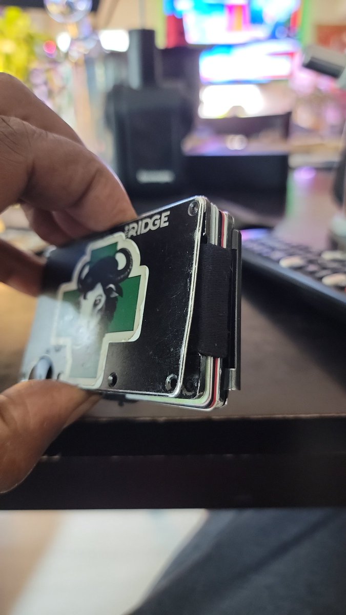 GnusHorizon_com's tweet photo. Dear @ridgewallet it was nice while it lasted...what do I do now?? https://t.co/T7OnvGJQVo