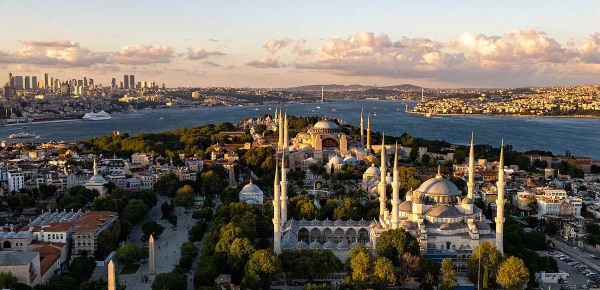 The Annual Meeting of the #GeneralSecretaries of the European Bishops’ Conferences takes place in Istanbul from 15 to 18 June 2025. The programme sees a meeting with Patriarch Bartholomew I and a visit to #Nicaea

Read more👉 ccee.eu/the-annual-mee…