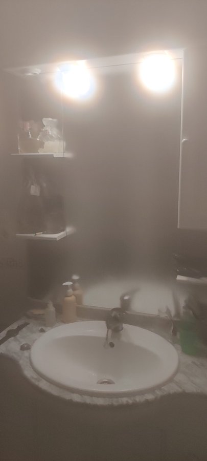 alguien: a ti te gusta ducharte con agua fría o caliente? 

yo: