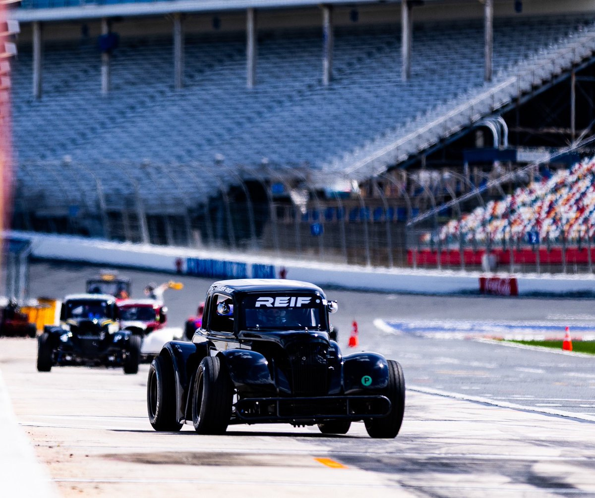 Tyler Reif tweet media