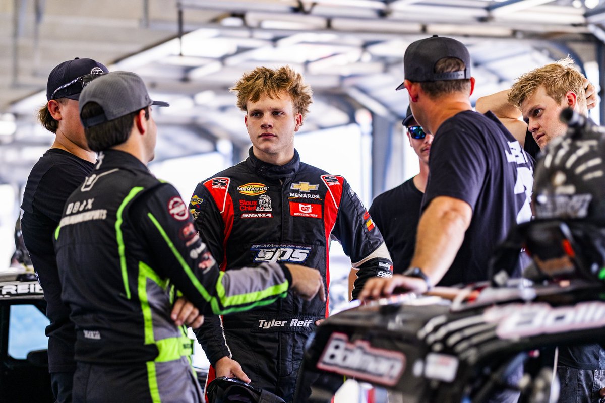 Tyler Reif tweet media