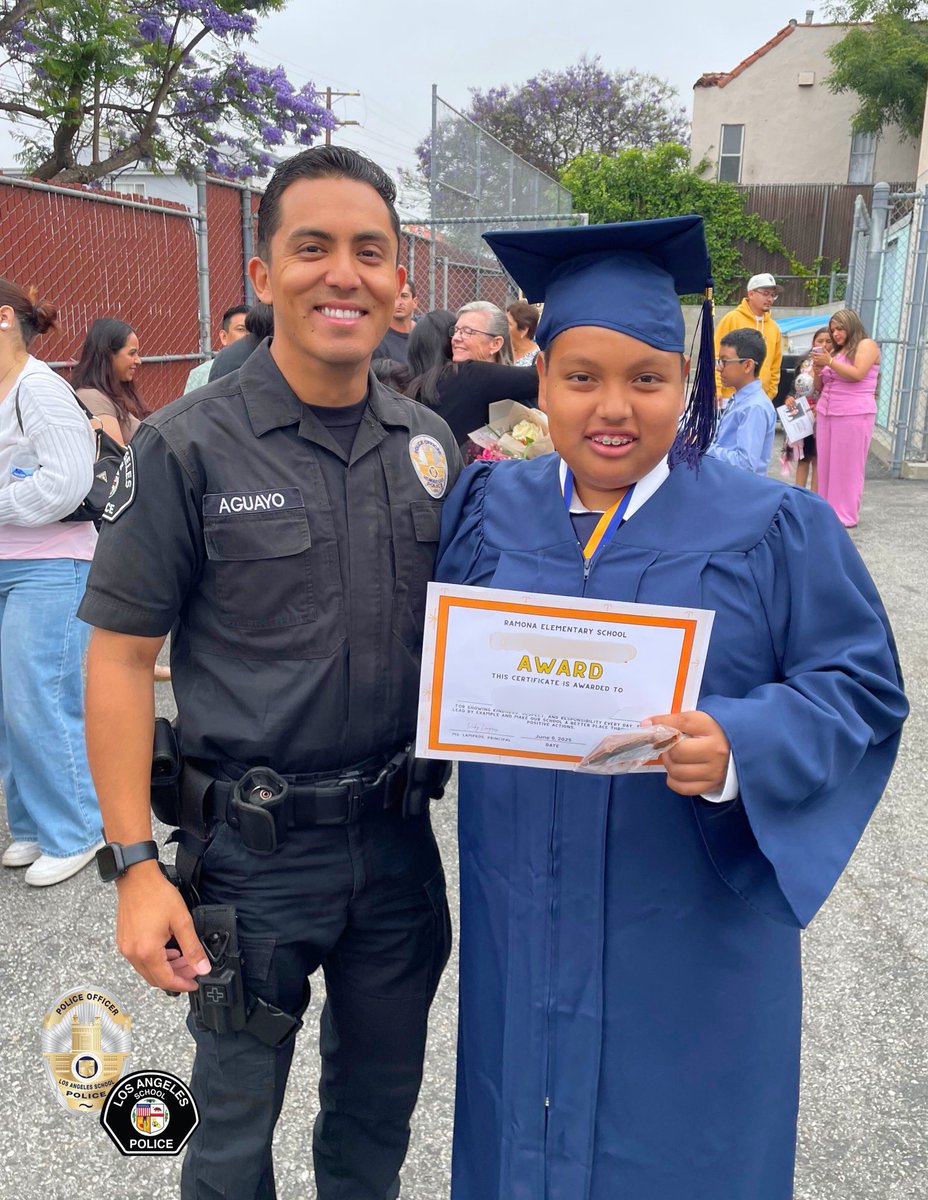 LA School Police (@laschoolpolice) on Twitter photo Congratulations #LAUSD students!
💙
#LASPD #LAUSD #ReadyForTheWorld #LawEnforcement #CopsAndKids #Mentor #Lead #Protect Congratulations #LAUSD students!
💙
#LASPD #LAUSD #ReadyForTheWorld #LawEnforcement #CopsAndKids #Mentor #Lead #Protect