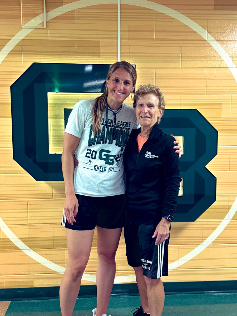 It's not everyday you get to spend time with a legend. 

Thank you Carol Hammerle for your guidance, support and dedication to women in sports. We thank you for the foundation you laid 52 years ago as the 1st ever coach at UW Green Bay. 🏆

The Green Bay Way began with YOU!