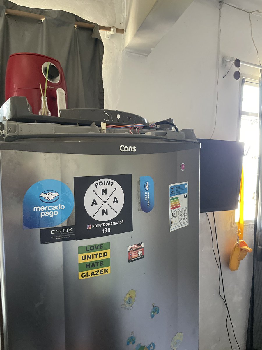 Sent in from Brazil 🇧🇷 

The Glazer out movement is worldwide!

Fancy some stickers like these?

Check out 

glazeroutstickers.bigcartel.com