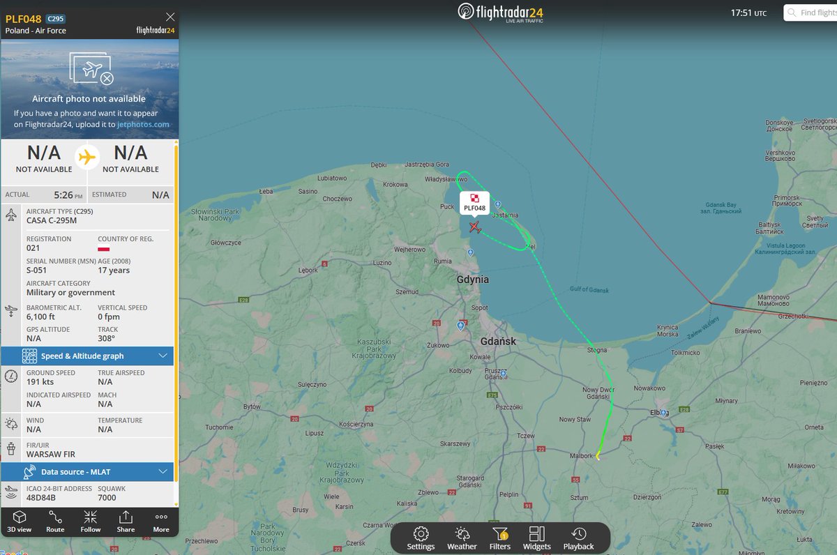 PolishMilRadar's tweet photo. 📅11.06⌚️19:51LT
✈️#PLF048 C-295 "021" Sił Powietrznych RP 🇵🇱ponownie zameldował się w strefie nad Półwyspem Helskim co oznacza, że rozpoczyna się wieczorna część sesji Air-to-Air z udziałem Polskich i sojuszniczych samolotów.
🔗https://t.co/0RRHy365yj
#POLMILRADAR https://t.co/CExQS16Rkb