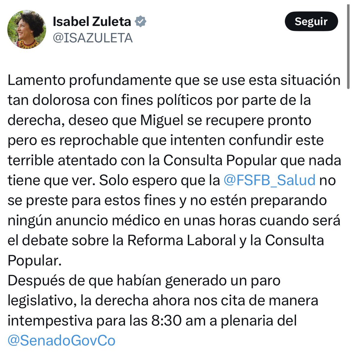 oscarapolinarm's tweet photo. Esta senadora cada vez nos sorprende con algo peor.
Qué bajeza, senadora @ISAZULETA.
Cuestionar el estado de salud de un hombre herido por un atentado es miserable.
Ubíquese. Respete el dolor ajeno.
Colombia no necesita más odio disfrazado de discurso. https://t.co/yxdXm10B07