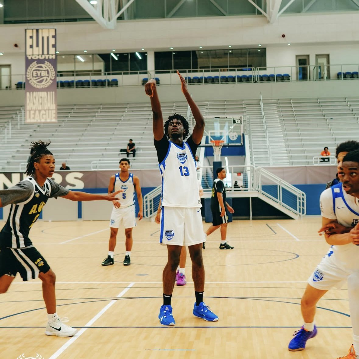 Joe Moussa (@joe_nph) on Twitter photo ๐จ๐ฆ2026 6โ8 F Patrick Anamali has been one of the top performers in the Nike EYCL circuit with <a href="/GenesisBBall/">Genesis Basketball</a>
In 11 games heโs averaging 15.7ppg, 6.4rpg, 3apg, 1.5spg, 0.9bpg on 58%FG
Stuffing the stat-sheet as a high motor, versatile wing/forward with a rapidly growing ๐จ๐ฆ2026 6โ8 F Patrick Anamali has been one of the top performers in the Nike EYCL circuit with <a href="/GenesisBBall/">Genesis Basketball</a>
In 11 games heโs averaging 15.7ppg, 6.4rpg, 3apg, 1.5spg, 0.9bpg on 58%FG
Stuffing the stat-sheet as a high motor, versatile wing/forward with a rapidly growing