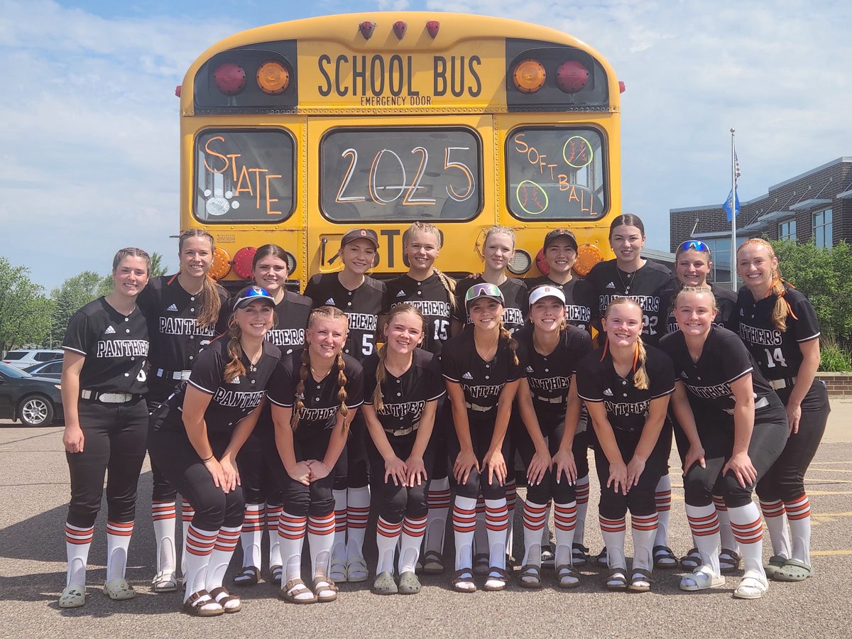 Our <a href="/OregonWiscSB/">OHS Softball 🥎</a> team is on site at Goodman and ready for first pitch today at 1:30! Good luck ladies and have so much fun. 🧡🖤🥎