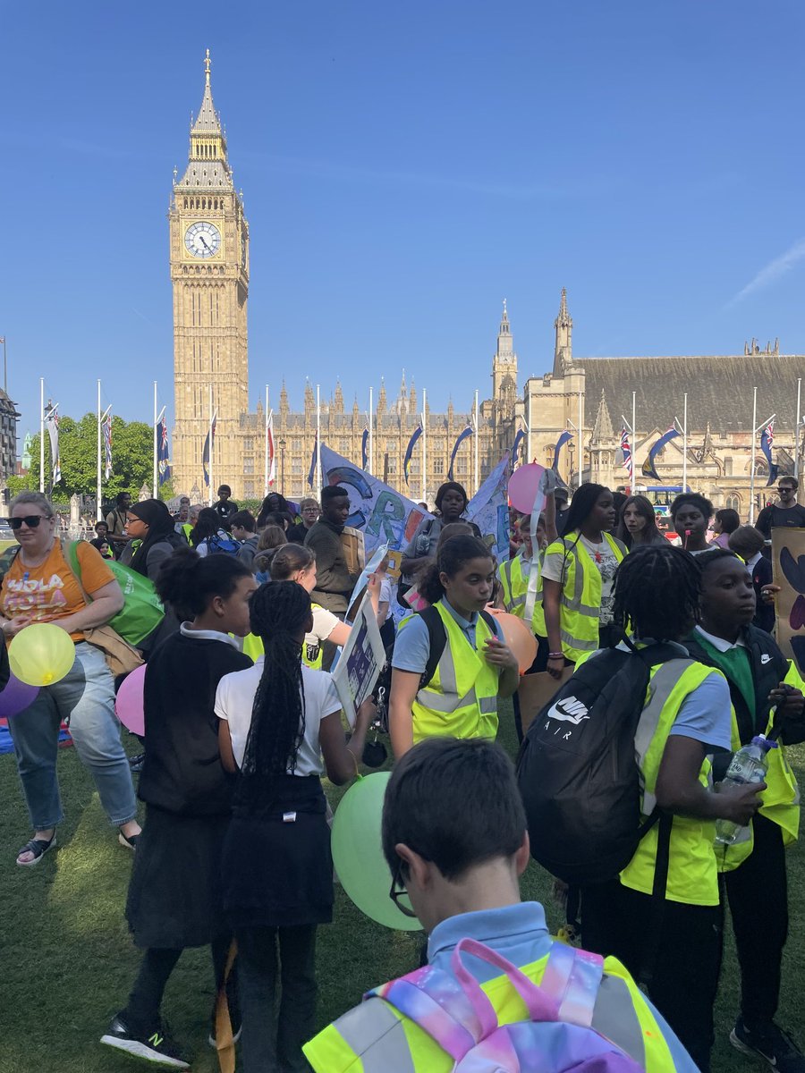 Making a noise for play for International Day of Play at Parliament square. #play #childrensrights #article31 #parliment