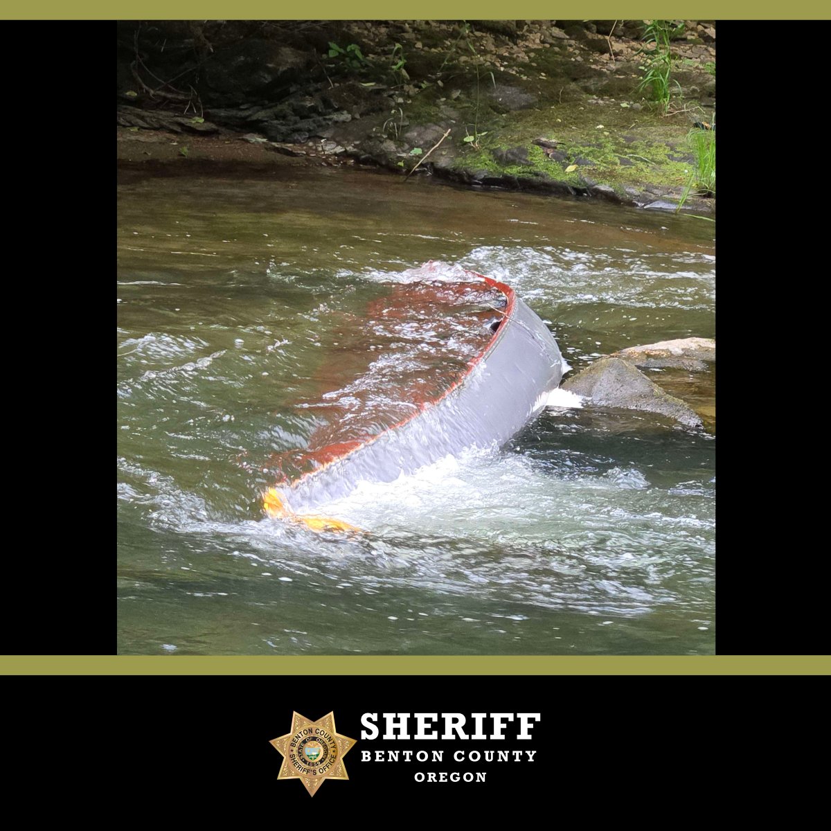 Benton County Sheriff's Office- Oregon (@bentoncosheriff) on Twitter photo Looking for a canoe?
Last week we retrieved a canoe from the Alsea River just downstream of Missouri Bend.
The canoe is aluminum with a silver bottom and maroon interior. To claim ownership, please contact Lt. Bottorff at toby.bottorff@bentoncountyor.gov or call 541-766-6858. Looking for a canoe?
Last week we retrieved a canoe from the Alsea River just downstream of Missouri Bend.
The canoe is aluminum with a silver bottom and maroon interior. To claim ownership, please contact Lt. Bottorff at toby.bottorff@bentoncountyor.gov or call 541-766-6858.