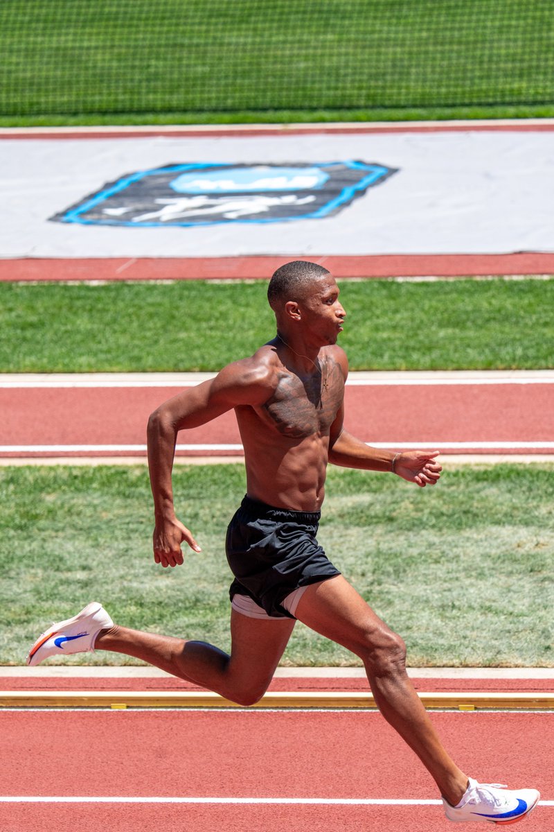 Texas T&F/XC (@texastfxc) on Twitter photo Longhorns on deck🤘
6:05 pm - 4x100 | Heat 3
7:08 pm - 110mH | Heat 3 (<a href="/teenyman2/">Kendrick“Teenyman”Smallwood</a>)
8:14 pm - 400mH | Heat 2 (<a href="/BlackwoodKody/">Kody Blackwood</a>)
8:29 pm - 200m | Heat 2 (<a href="/zaexpng/">Xavier Butler</a>)
9:36 pm - 4x400 | Heat 2
#FloKnows x #HookEm Longhorns on deck🤘
6:05 pm - 4x100 | Heat 3
7:08 pm - 110mH | Heat 3 (<a href="/teenyman2/">Kendrick“Teenyman”Smallwood</a>)
8:14 pm - 400mH | Heat 2 (<a href="/BlackwoodKody/">Kody Blackwood</a>)
8:29 pm - 200m | Heat 2 (<a href="/zaexpng/">Xavier Butler</a>)
9:36 pm - 4x400 | Heat 2
#FloKnows x #HookEm
