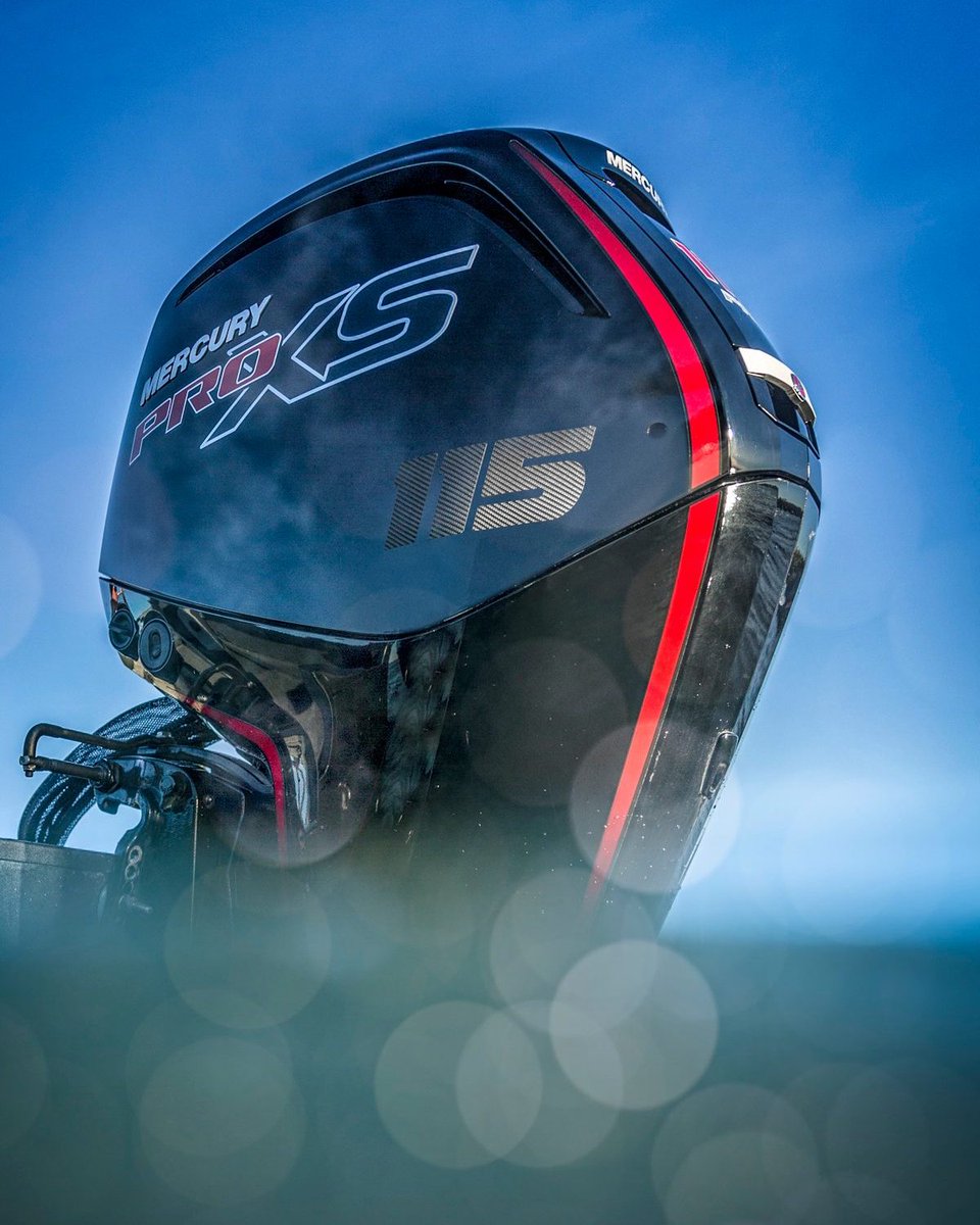 A little splashing cools you off nicely on a sunny day!

115hp Pro XS Outboard: mercury-marine.visitlink.me/SWbwv7

#MoreMercury