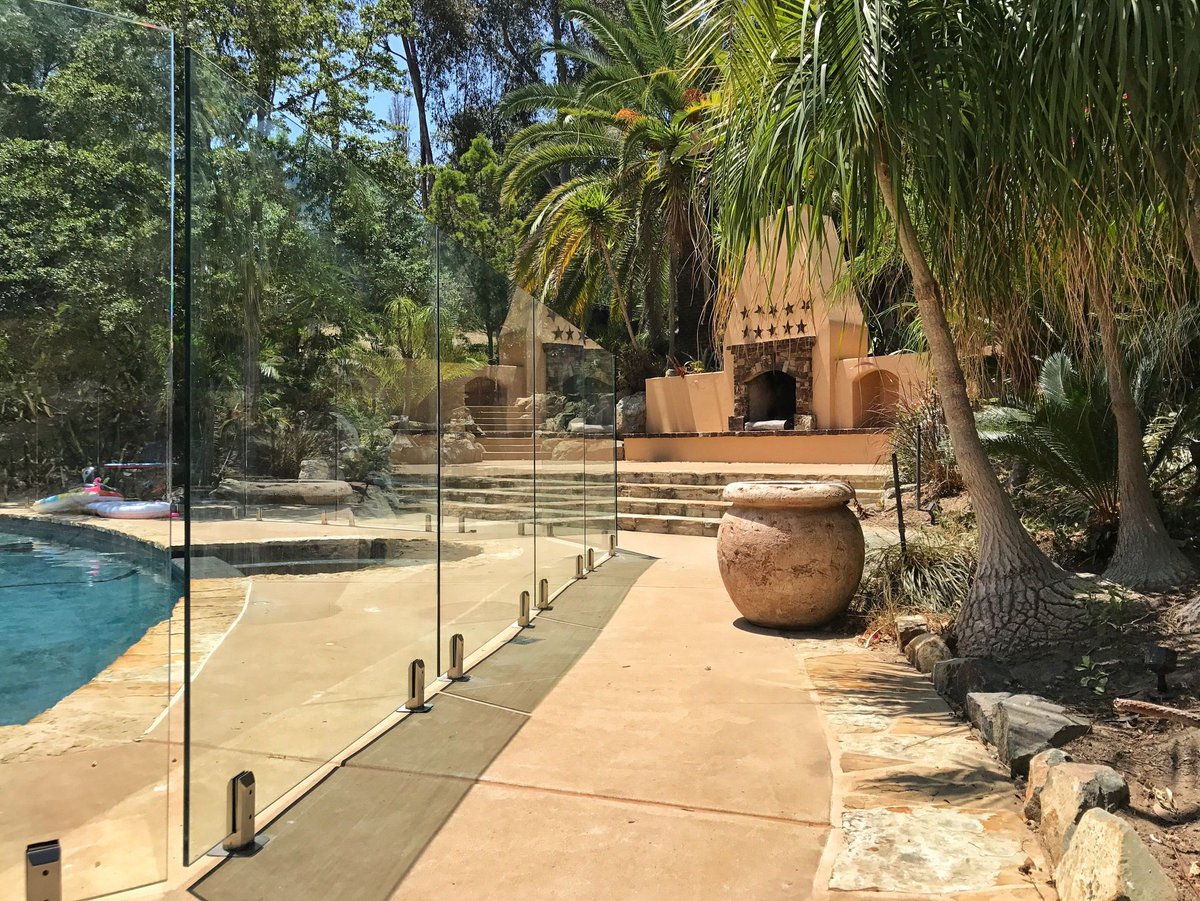 Safety is crucial, style is desired. With Aquaview’s glass fences you’ll never need to sacrifice either. Our sleek glass panels are ½” thick, climb resistant, and allow you to see through to everything going on within your pool area and beyond. Call us at 877-229-7034 for a quote