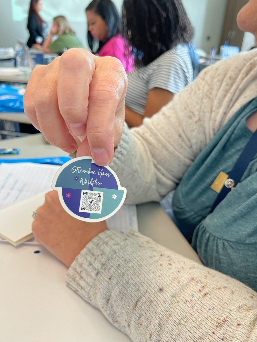 MrsReyna5's tweet photo. Summer Learning at @HumbleISD_CBS Counselor conference has been inspiring. Loved learning from some of our very own very talented @HumbleISD Counselors. First time doing my own session, grateful for the opportunity!!!! #workwiththebest https://t.co/b6nXbhHPXY