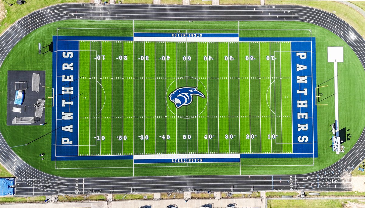 GeoSurfaces's tweet image. Setting the standard.

#pivotinstall #footballfield #fieldinstall #geosurfaces