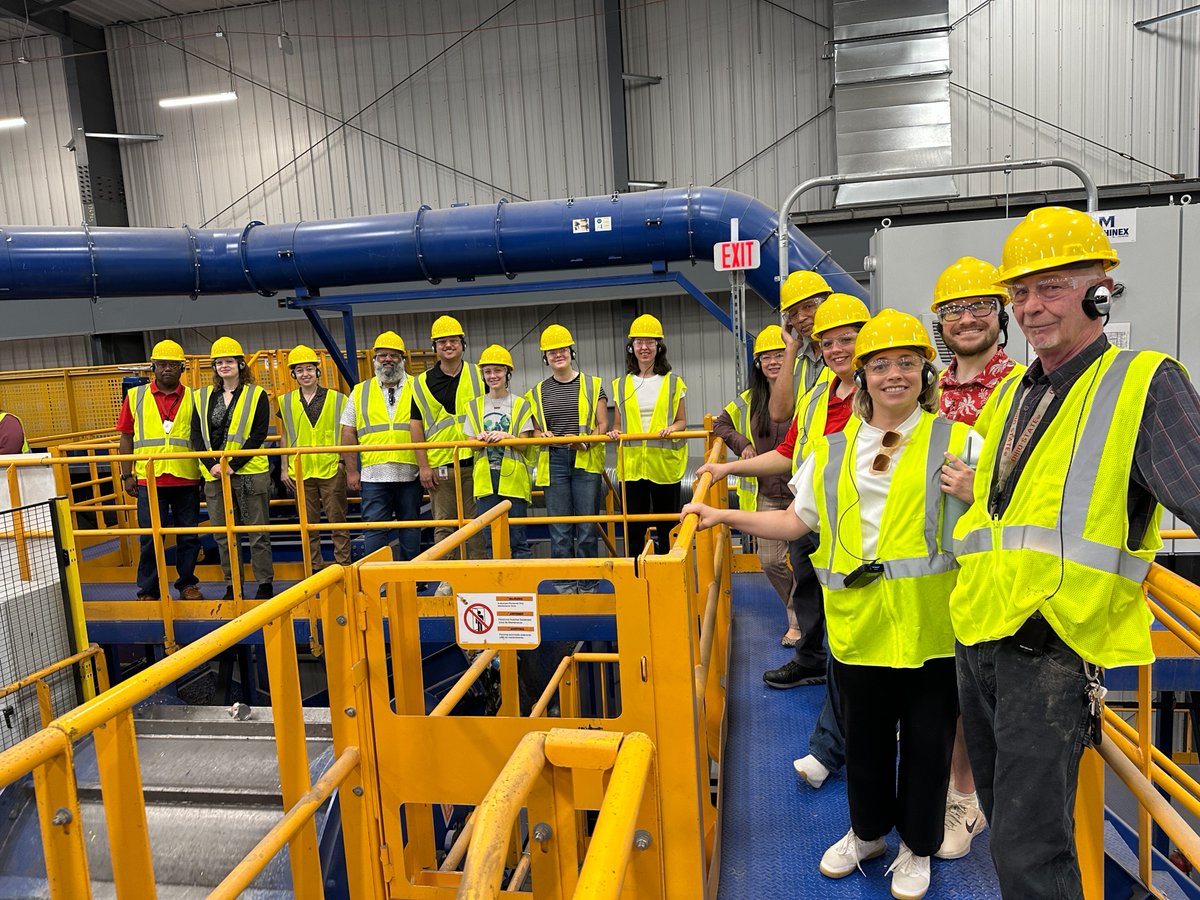 OhioStateFOD's tweet image. Ohio State facilities leaders and the Zero Waste team toured the Rumpke Recycling Center to learn how the university’s recycling materials are sorted, baled, and prepared for transformation into new products.