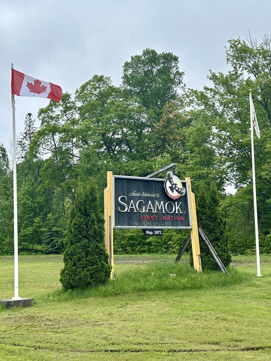 Julie Craddock (@deputycraddock) on Twitter photo Biindigen in the Anishinaabemowin language means "welcome". And what a welcome it was this week spending time in our communities with Chief’s and Council and our <a href="/APScops/">Anishinabek Police Service</a> members.
Our culture is thriving and it’s an exciting time to be in #FirstNationsPolicing.
🔴⚫️⚪️🟡 Biindigen in the Anishinaabemowin language means "welcome". And what a welcome it was this week spending time in our communities with Chief’s and Council and our <a href="/APScops/">Anishinabek Police Service</a> members.
Our culture is thriving and it’s an exciting time to be in #FirstNationsPolicing.
🔴⚫️⚪️🟡