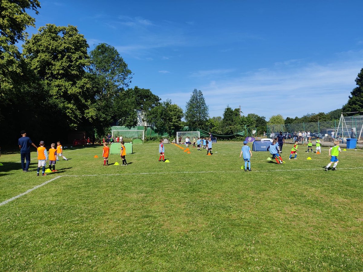 Met Police Youth FC (@mpyfc) on Twitter photo 🔹Soccer School & #Wildcats🔹
__
This Saturday, our players will be focusing on their passing technique, including both long and short passing↔️
__
9am - 10am, Saturdays, Imber Court📍
__
Book via our website! Link in bio📲
__
<a href="/CoachingManual/">The Coaching Manual</a> 🔹Soccer School & #Wildcats🔹
__
This Saturday, our players will be focusing on their passing technique, including both long and short passing↔️
__
9am - 10am, Saturdays, Imber Court📍
__
Book via our website! Link in bio📲
__
<a href="/CoachingManual/">The Coaching Manual</a>