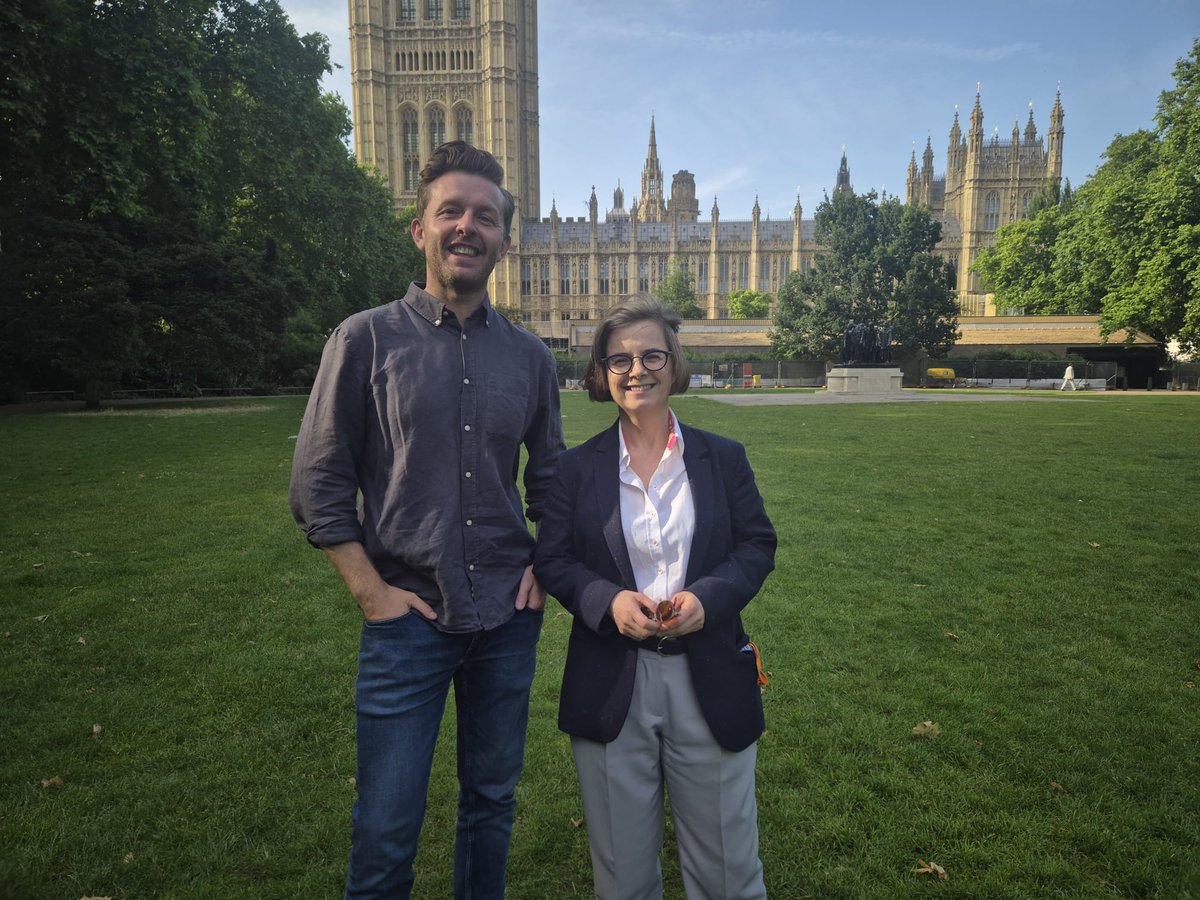 BBC Wales Politics (@walespolitics) on Twitter photo 🚨 Walescast LIVE from Westminster 🚨
We're in London following the UK Government's spending plans
<a href="/jamswilliams85/">James Williams</a> + <a href="/felicityxevans/">Felicity Evans</a> speak to...
<a href="/JoStevensLabour/">Jo Stevens</a> <a href="/PrifWeinidog/">Eluned Morgan</a> + Opposition politicians
About what it means for Wales
Join us at 2240 on BBC1 Wales or iPlayer 🚨 Walescast LIVE from Westminster 🚨
We're in London following the UK Government's spending plans
<a href="/jamswilliams85/">James Williams</a> + <a href="/felicityxevans/">Felicity Evans</a> speak to...
<a href="/JoStevensLabour/">Jo Stevens</a> <a href="/PrifWeinidog/">Eluned Morgan</a> + Opposition politicians
About what it means for Wales
Join us at 2240 on BBC1 Wales or iPlayer