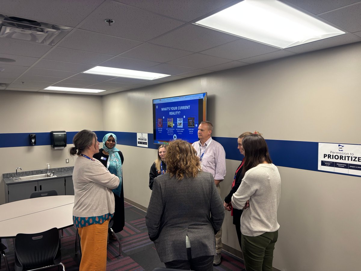 Principals + admin assistants are all smiles as they plan, laugh, and build strong systems for the 2025–26 school year. Teamwork, purpose, and a whole lot of positive energy! 🙌✨

Interested? mespa.net/m2l to register for June 17-18 in WBL

#MESPA #SchoolLeadership