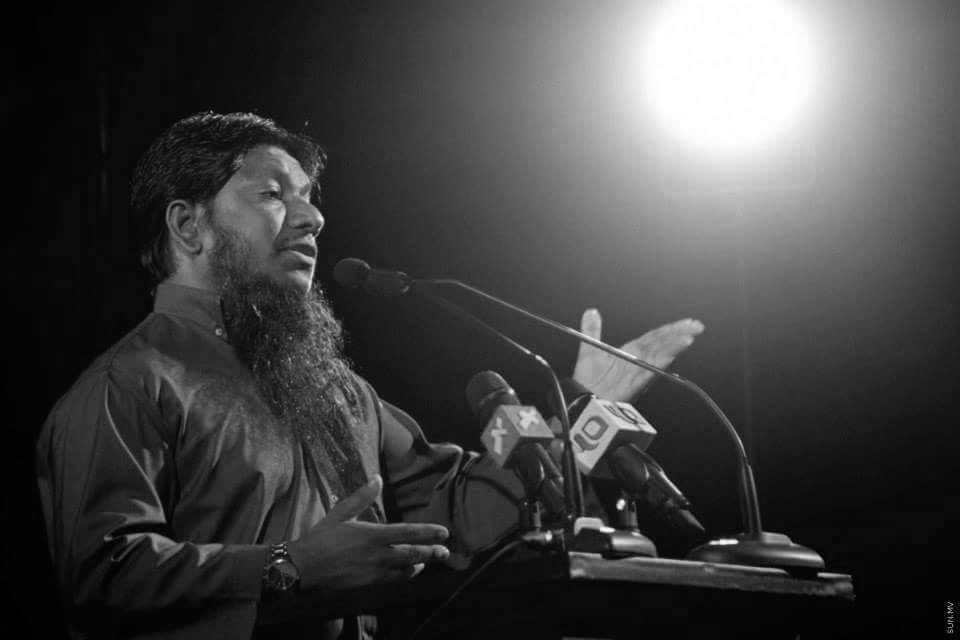 miadhuMV's tweet image. ޝެއިޚް ފަރީދުގެ ހަނދާނުގައި ރާއްޖޭގައިވެސް މިސްކިތެއް އެޅުމަށް ހިދުމަތް ޖަމިއްޔާއިން ނިންމައިފި
miadhu.mv/article/read/4…