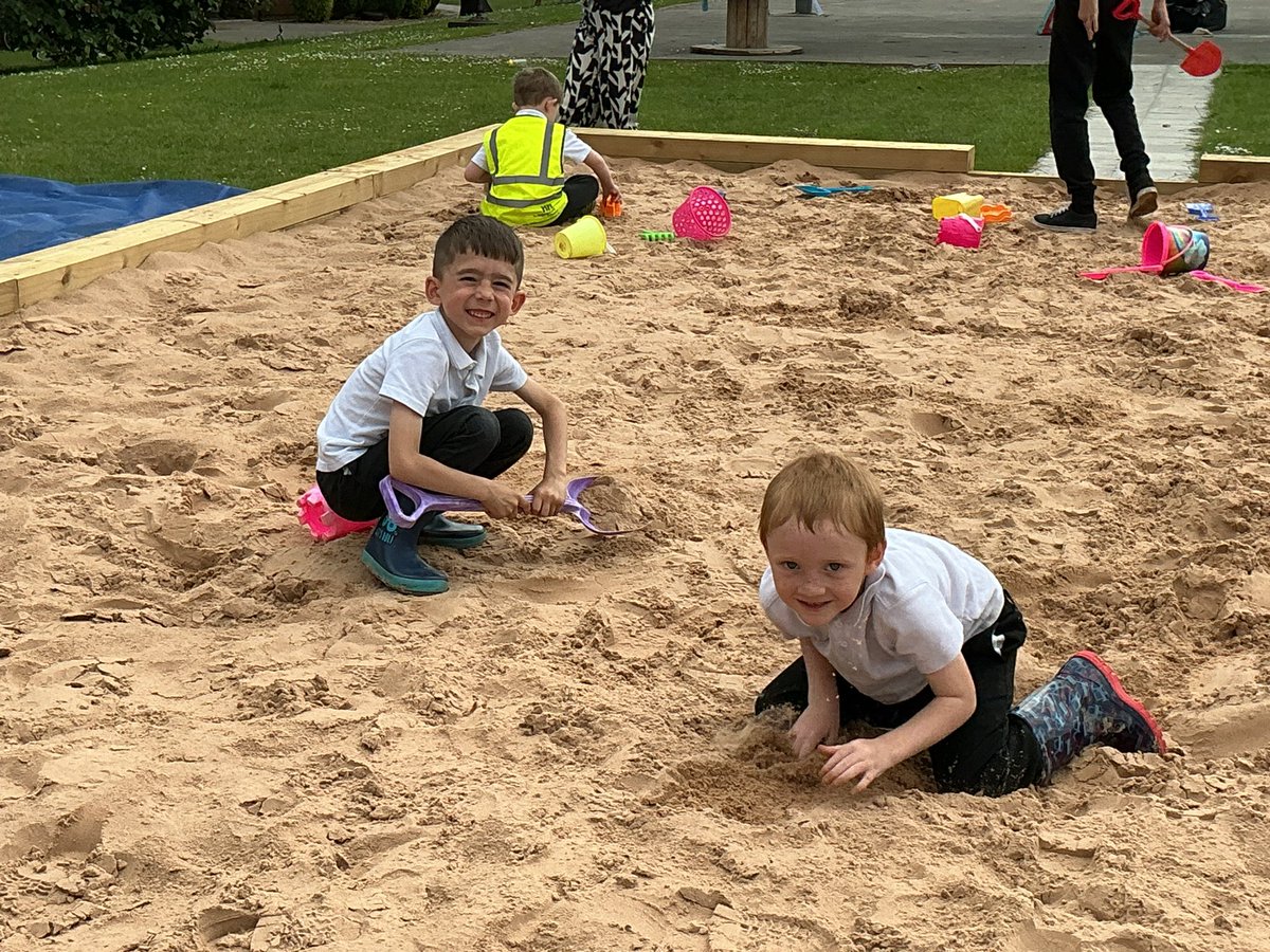 Stoneydelph Primary School tweet media