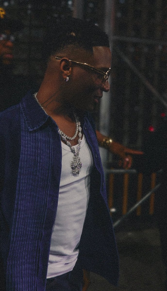 💙

via <a href="/wizkidayo/">Wizkid</a>’s Instagram story, 6/11.
