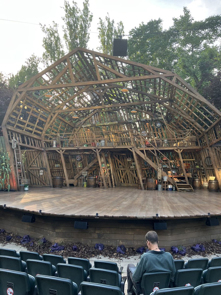 Celebrating my birthday at the <a href="/OpenAirTheatre/">Open Air Theatre</a> to see what I hear is an a-maize-ing musical… it’s time for ‘Shucked’! 🌽🎭