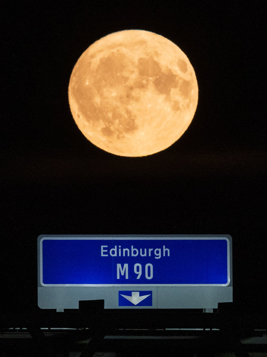 Tom Duffin Photography (@tomduffinphotos) on Twitter photo LOOK UP TONIGHT - theedinburghreporter.co.uk/2025/06/look-u…
<a href="/AstroRoyalScot/">Astronomer Royal for Scotland | Catherine Heymans</a> wrote a wee thing & I threw in some images from last night's moonrise - it's doing it again tonight folks so get out for a neb at the sky later LOOK UP TONIGHT - theedinburghreporter.co.uk/2025/06/look-u…
<a href="/AstroRoyalScot/">Astronomer Royal for Scotland | Catherine Heymans</a> wrote a wee thing & I threw in some images from last night's moonrise - it's doing it again tonight folks so get out for a neb at the sky later