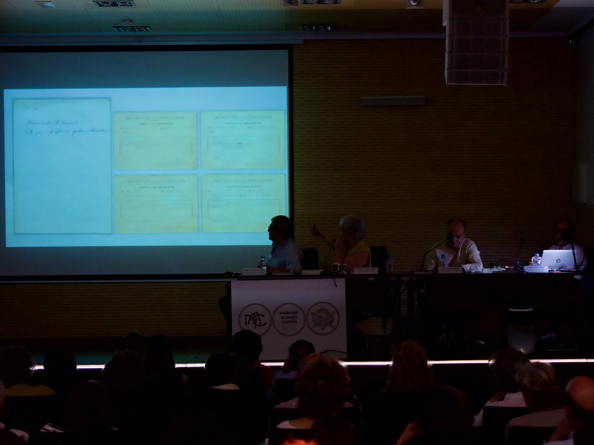📚 Esta tarde hemos recordado a Narciso Alonso Cortés en el 150 aniversario de su nacimiento con la mesa redonda “Don Narciso en el Archivo”.

Académico, investigador y cronista de Valladolid, su legado sigue vivo en la historia de la ciudad.

valladolidensutinta.es/narciso-alonso…