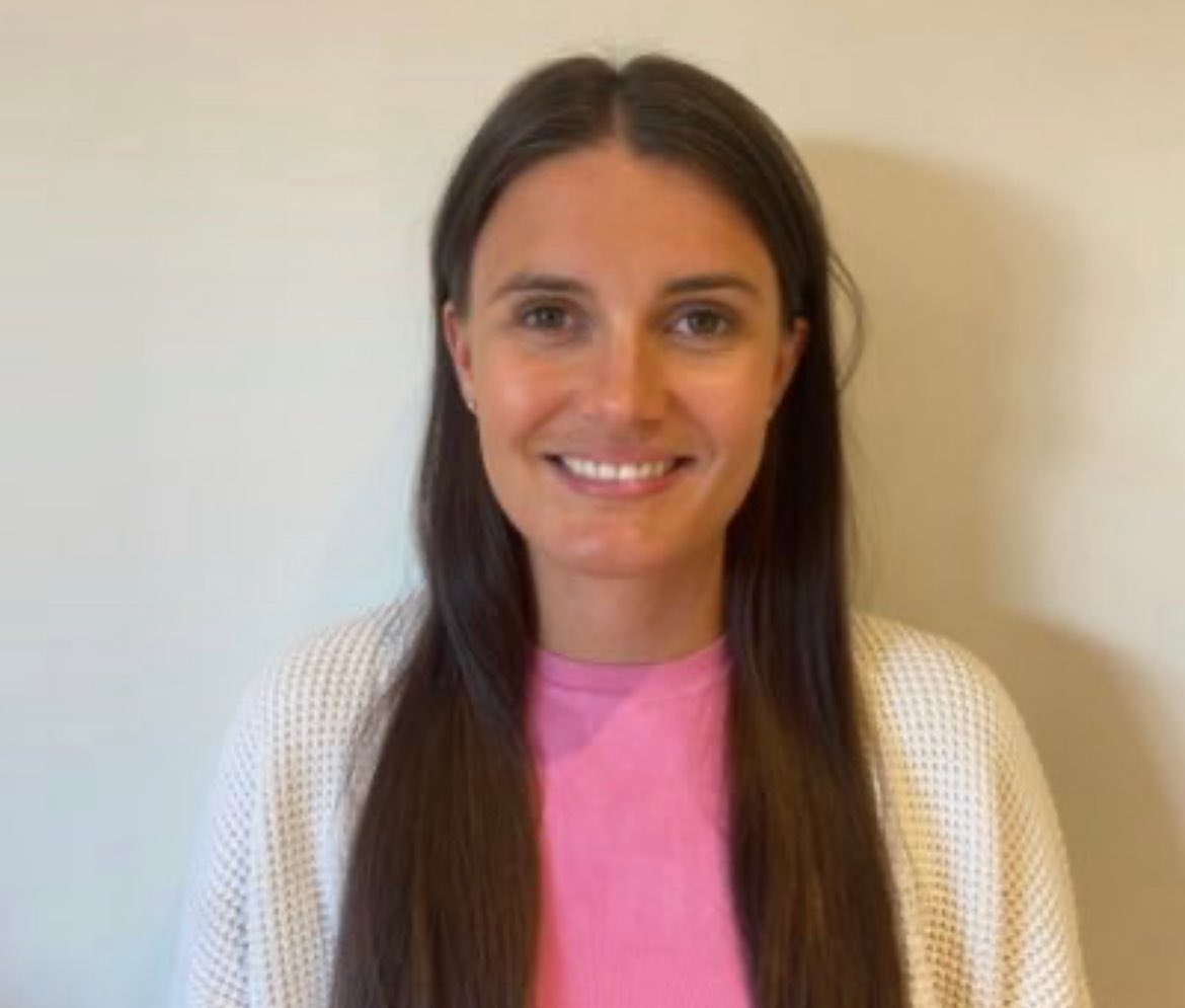 Huge congratulations to Ellie Dadds who passed her DClin viva yesterday! Proud supervisor 😊👏🙌🥳 Watch this space for some excellent papers on the psychological impact on Adult-Onset Craniopharyngioma coming soon