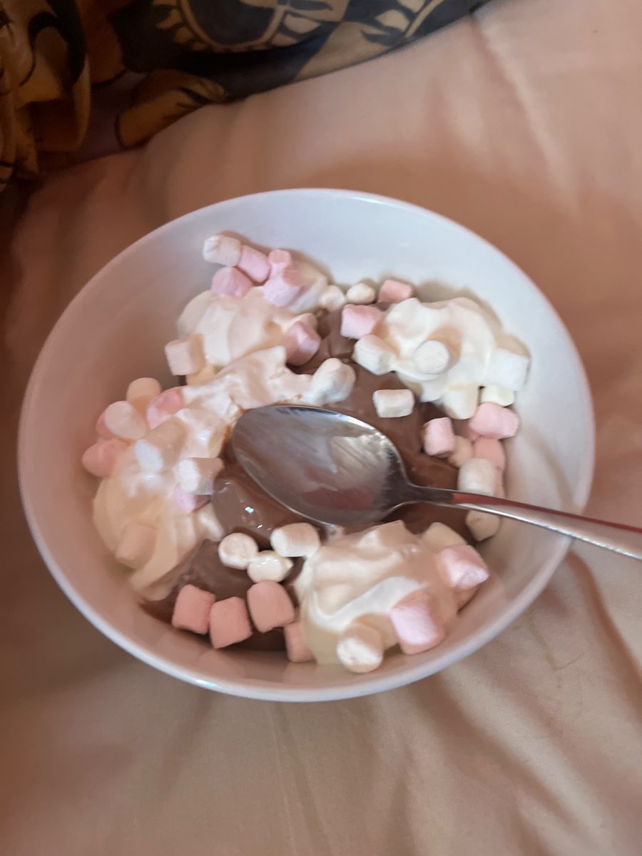 mutt_sage's tweet photo. Binge eater from ingredients household goes to oomfs house with fOOOOOODDDDD BOMNOMNOMNOM https://t.co/F6df5mVngH