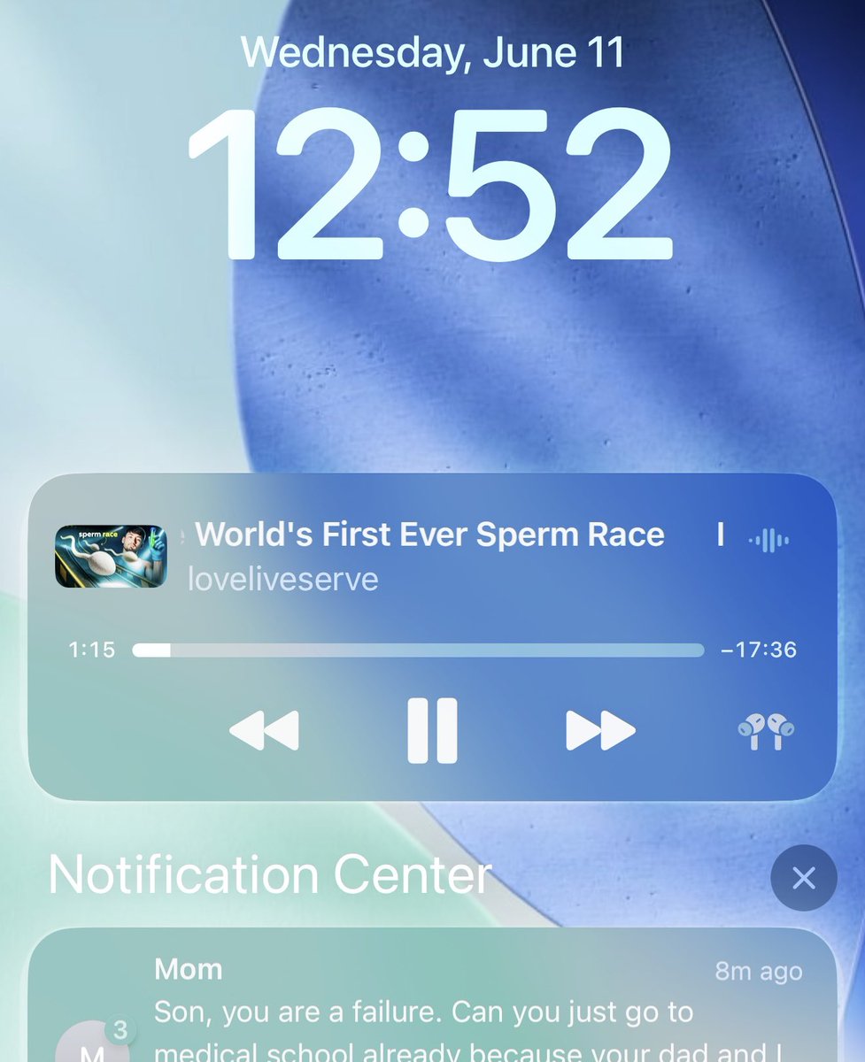 it’s so hard to read stuff on iOS 26 😞 https://t.co/jZwtFlXsC7