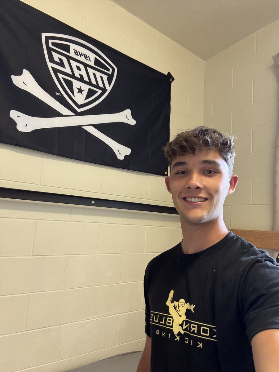 A year ago, #𝐅𝐀𝐁𝟓𝟎 5⭐️ kicker <a href="/VanhuisCaden/">Caden VanHuis</a> received his scholarship offer from CMU. 

✅ Officially on campus. Moved in this week. 

<a href="/USArmyBowl/">Military Appreciation Bowl Week</a> 🇺🇸 <a href="/KornblueKicking/">Brandon Kornblue</a>
