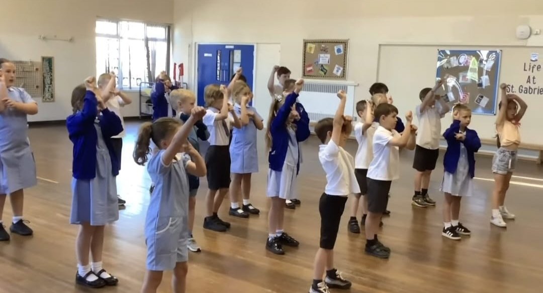 Anti Bullying Schools Project (@absp_community) on Twitter photo Great to meet pupils & staff & deliver an Anti-Bullying Schools Project workshop <a href="/StGabrielsCofE/">St Gabriel’s C of E.</a>
Looking forward to meeting you again
#breakingdownbarriers #deafaware #BeKind
#AntiBullying
<a href="/CllrBMurray/">Barbara Murray 🌹</a>
<a href="/SGHLpool/">St George's Hall</a> <a href="/GSchoolAlliance/">Global School Alliance</a> <a href="/EducateAwards/">Educate Awards</a> Great to meet pupils & staff & deliver an Anti-Bullying Schools Project workshop <a href="/StGabrielsCofE/">St Gabriel’s C of E.</a>
Looking forward to meeting you again
#breakingdownbarriers #deafaware #BeKind
#AntiBullying
<a href="/CllrBMurray/">Barbara Murray 🌹</a>
<a href="/SGHLpool/">St George's Hall</a> <a href="/GSchoolAlliance/">Global School Alliance</a> <a href="/EducateAwards/">Educate Awards</a>