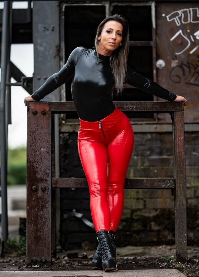 ⛓️👠🖤  Susann Schindler

Germany 

link-hub.net/1355679/d7V9Zb…

#BDSM #goddess #Mistress