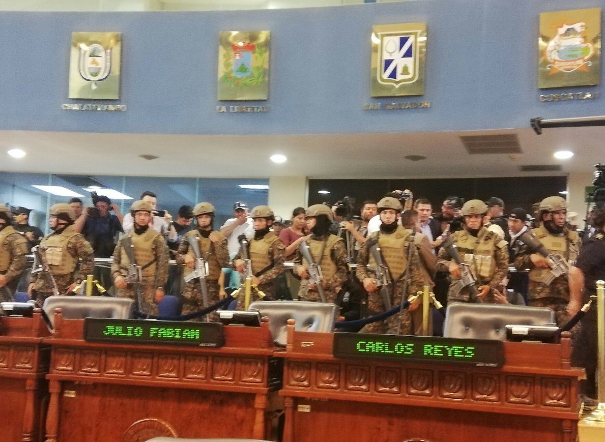 Same as Bukele did with the Salvadoran Army in his first week in office in June 2019. By February 2020 he was invading the Congress with Army troops.