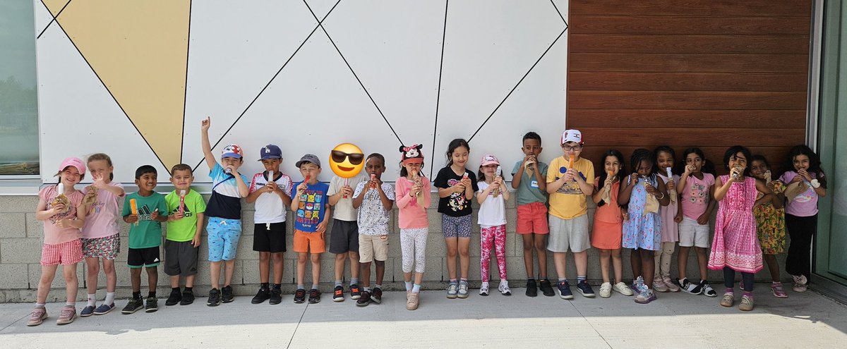 Freezies to end Jump Rope For Heart Day. K7 says it was the "best day ever"! ❤️ <a href="/StVeronicaOCSB/">St. Veronica OCSB</a> #JumpRopeForHeart