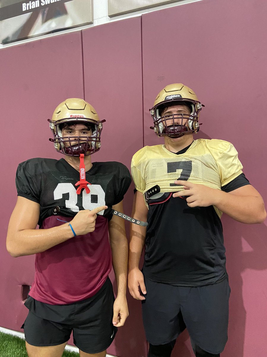 CHRISTIAN BOND 6’6 295 C/O 27’ tweet media