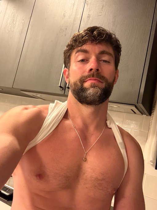 Watch Griffin Barrows's leaked NSFW photo on TwXstars