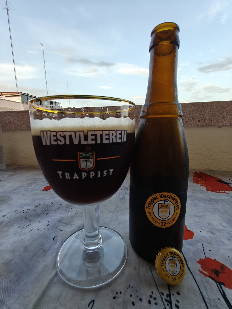 M'agradava més quan la info de la cervesa estava tota impresa a la xapa amb la ampolla tota nua sense etiqueta