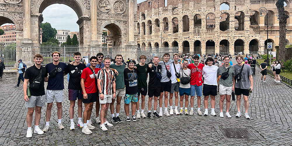 Wittenberg Men's Volleyball made the most of a training trip last month, taking in some of the best views and experiences Italy has to offer, along the way playing three matches against local opponents: wittenbergtigers.com/x/ixnbd #TigerUp