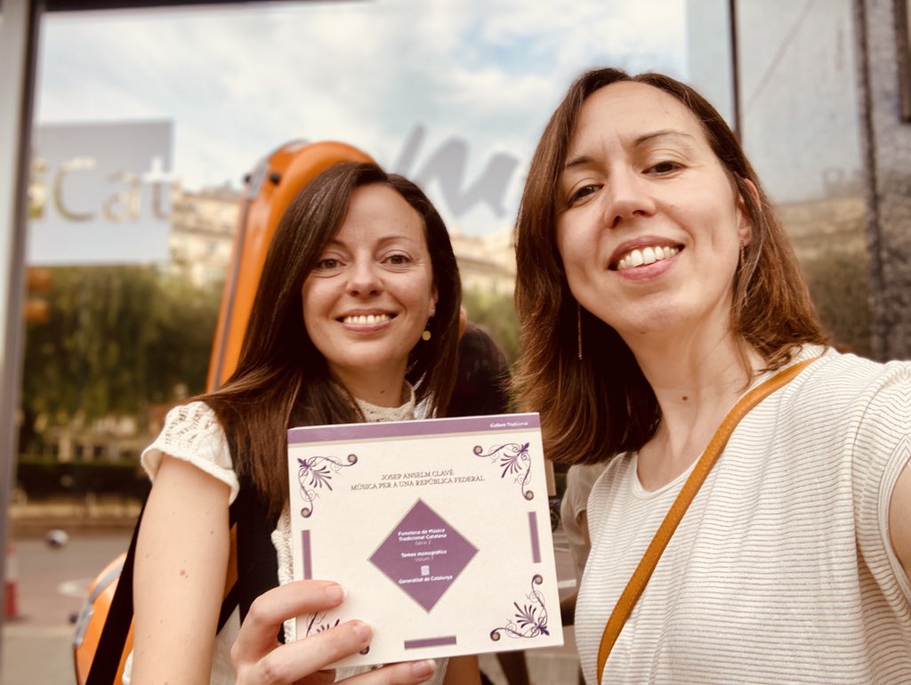 Anna Costal i Fornells (@costalfornells) on Twitter photo Aquesta tarda hem estat al programa #AssaigGeneral3Cat de Catalunya Música (@3catcultura) per parlar del doble disc de l’#AnyClavé. Érem tres però hem representat als 30 músics i al filòleg (<a href="/rcanadell74/">Roger Canadell Rusiñol</a>) que hi hem participat! #Fonoteca <a href="/cultpopular_cat/">Cultura Popular</a> Aquesta tarda hem estat al programa #AssaigGeneral3Cat de Catalunya Música (@3catcultura) per parlar del doble disc de l’#AnyClavé. Érem tres però hem representat als 30 músics i al filòleg (<a href="/rcanadell74/">Roger Canadell Rusiñol</a>) que hi hem participat! #Fonoteca <a href="/cultpopular_cat/">Cultura Popular</a>