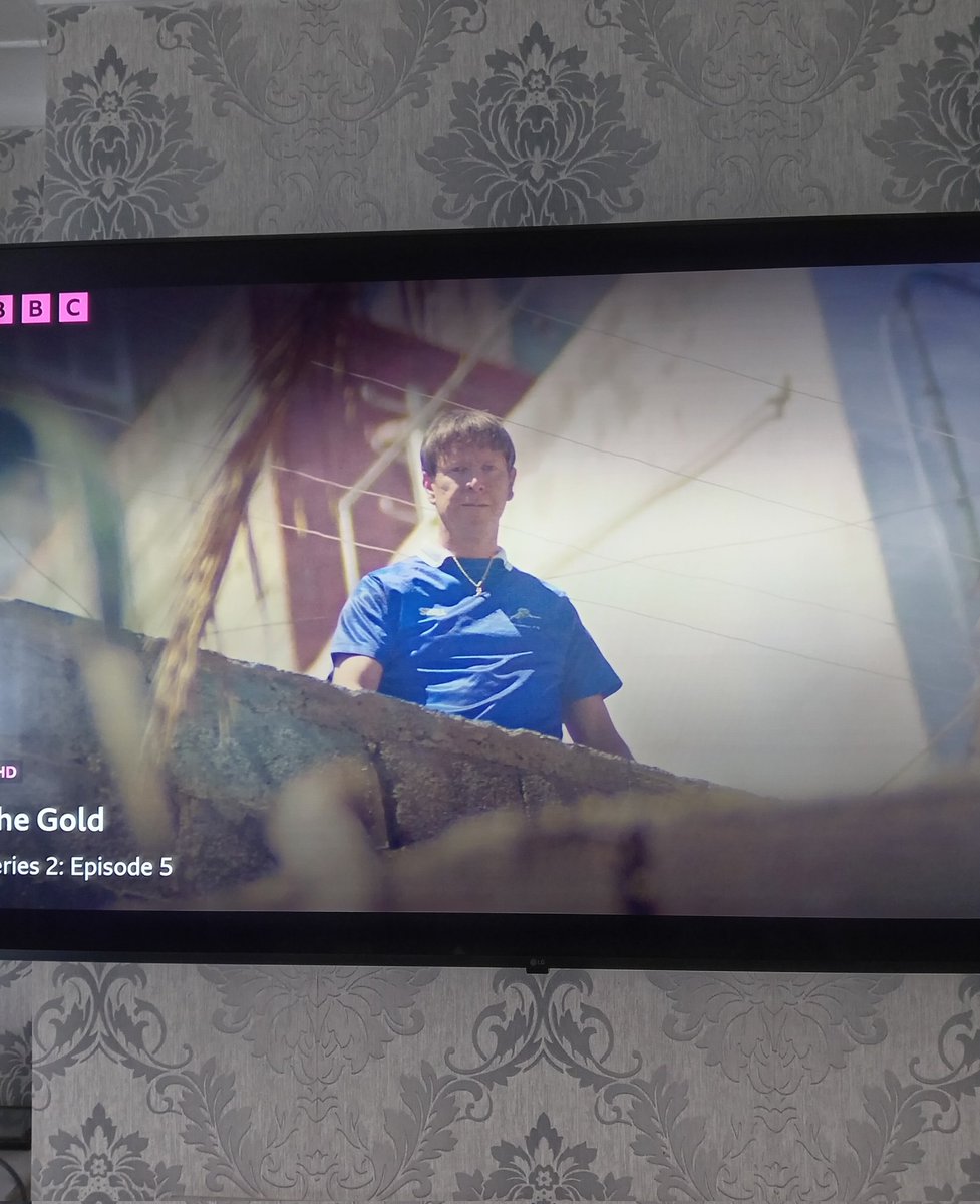 JIMOFMFC's tweet image. The Gold series 2,Episode 5. Mmmiiiiiiilllll 🦁